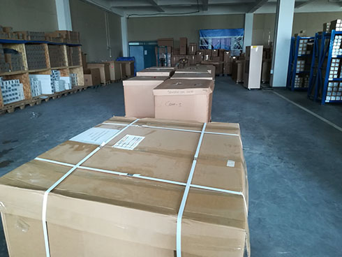 壓縮空氣過濾器濾芯整裝待發 壓縮空氣過濾器濾芯整裝待發