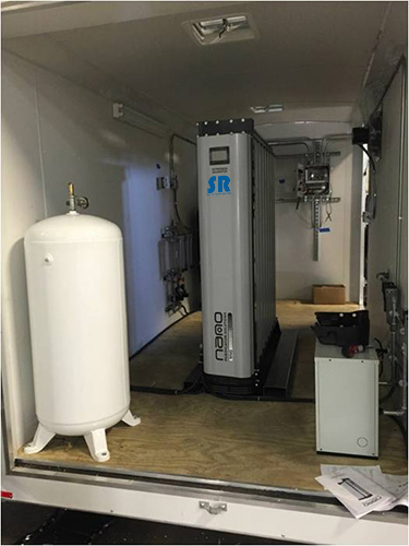 變壓吸附制氮-SR模塊化制氮機在車廂內工作